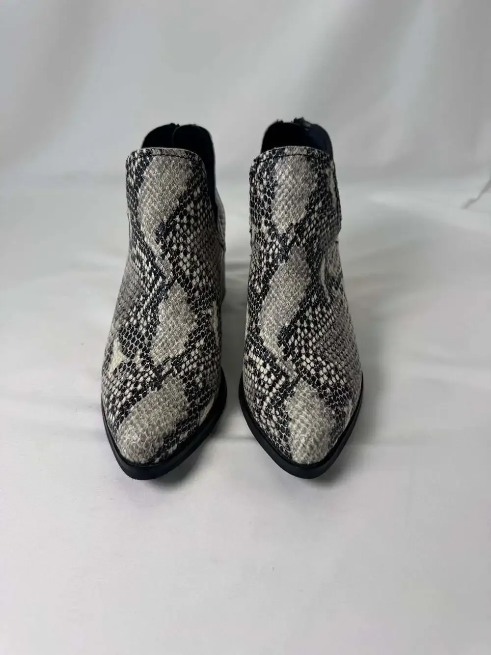Blondo Eliza Western Waterproof Snakeskin Ankle Booties Size 6.5M Side Zip